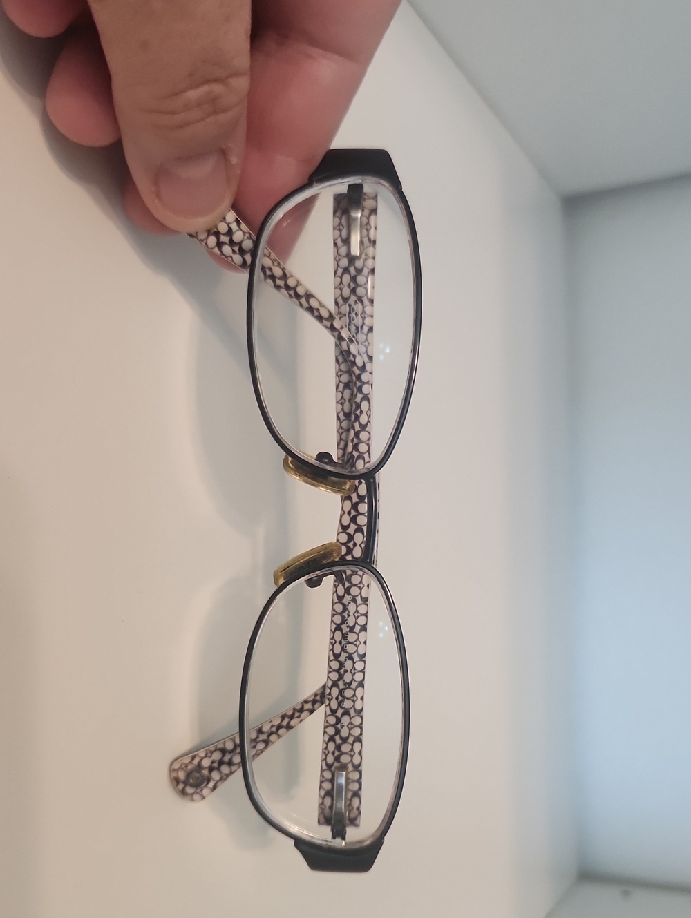 Patterned Oval Reading Glasses with Black Frame